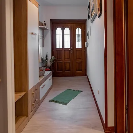 アパート Edi 1 プーラ