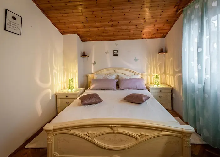 아파트 Edi 1 풀라